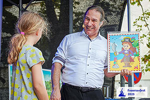Chrismagic mit seiner Kinder-Mitmach-Zaubershow auf dem Feuerseefest in Stuttgart